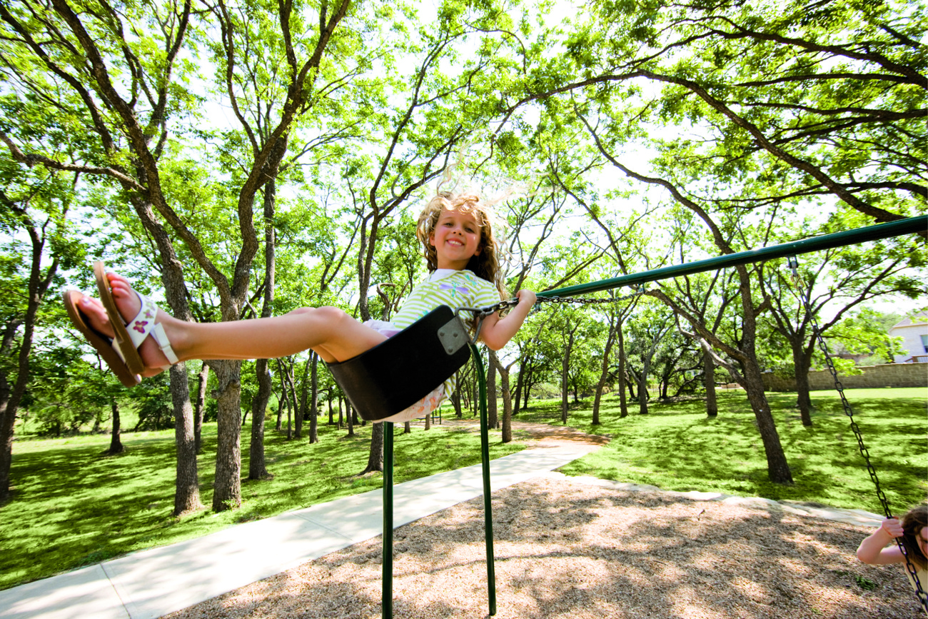 How far is HARMON Melissa from Dallas?