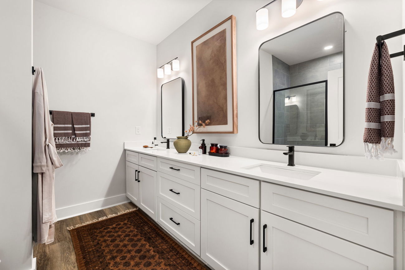 Are there homes with multiple bathrooms?